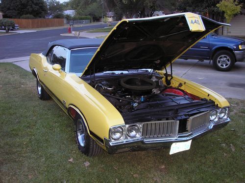 1970 oldsmobile 442 convertible, hood open, front view