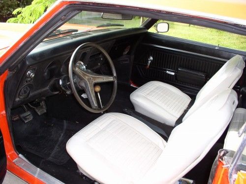 1969 inside front seat view