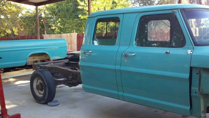 1967 Ford F350 rear half of frame visible after bed is removed