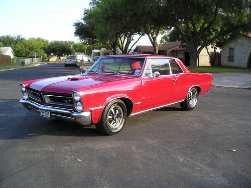1965 pontiac gto, driver side front view