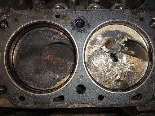 damaged piston in the cylinder, 1966 shelby cobra