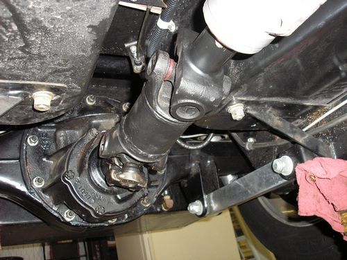 drive shaft and differential installed, under car view, 1966 shelby cobra